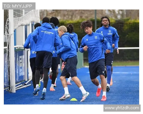 全球足球明星中脂肪含量最低的球员揭秘与训练秘诀分享